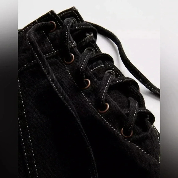 Levis x Barbie Ferreira Lace-up Flare Jeans - Picture 6 of 9